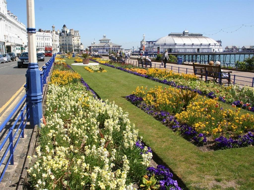 Cromwell House Eastbourne Exterior foto
