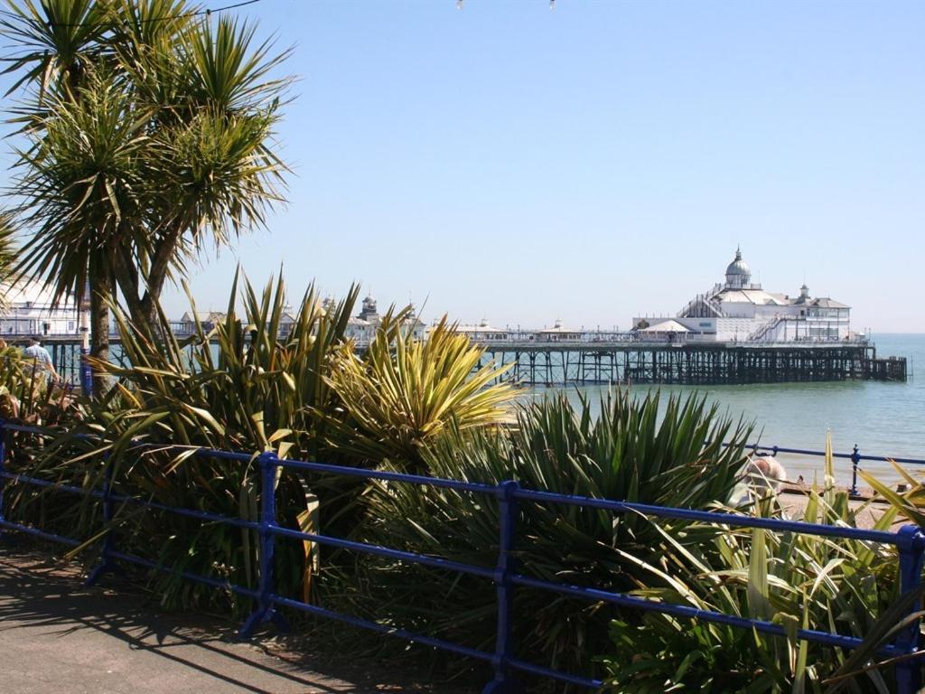 Cromwell House Eastbourne Exterior foto